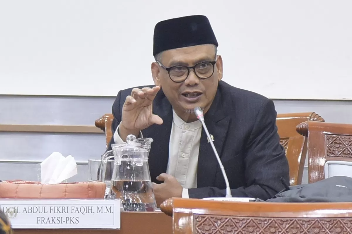Solusi Anggaran untuk Penataan 1 Juta Guru Honorer yang Dikejar Komisi X DPR di 2026