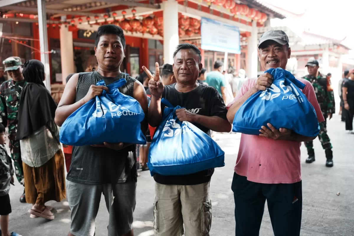 BRI Berbagi Berkah Waisak 2026 Melalui Penyaluran 1.000 Paket Sembako untuk Umat Buddha