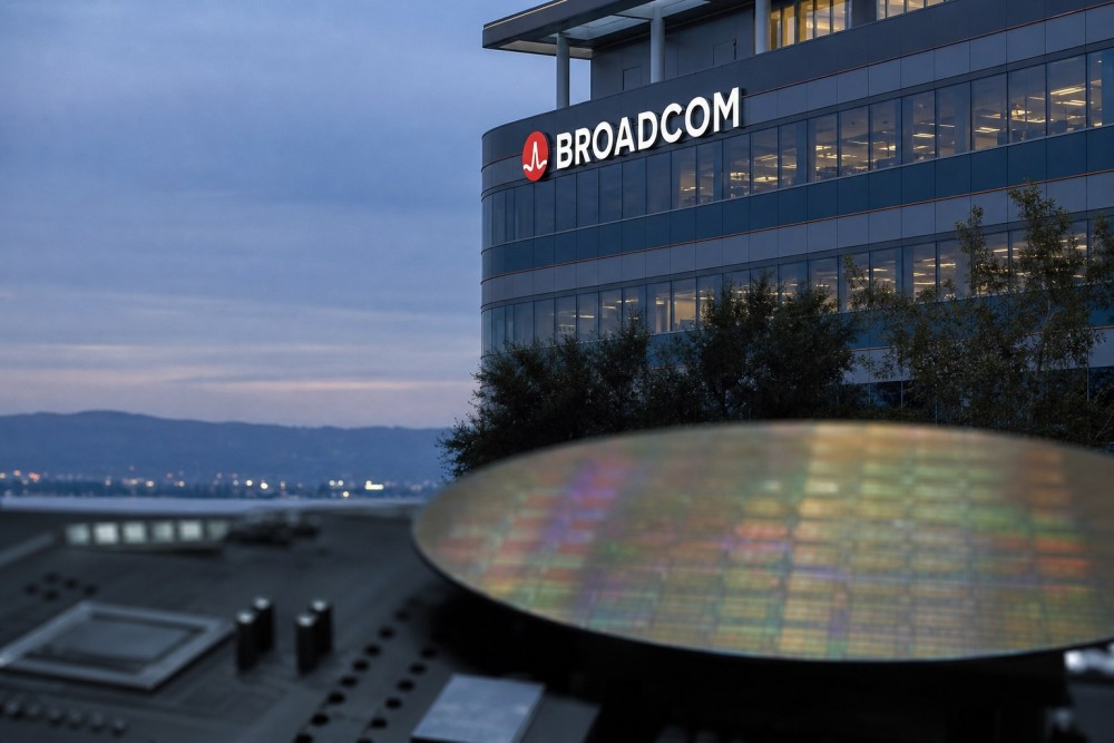 Strategi Mengelola Saham Chip AI Broadcom AVGO Setelah Rilis Laporan Keuangan Q2 2026